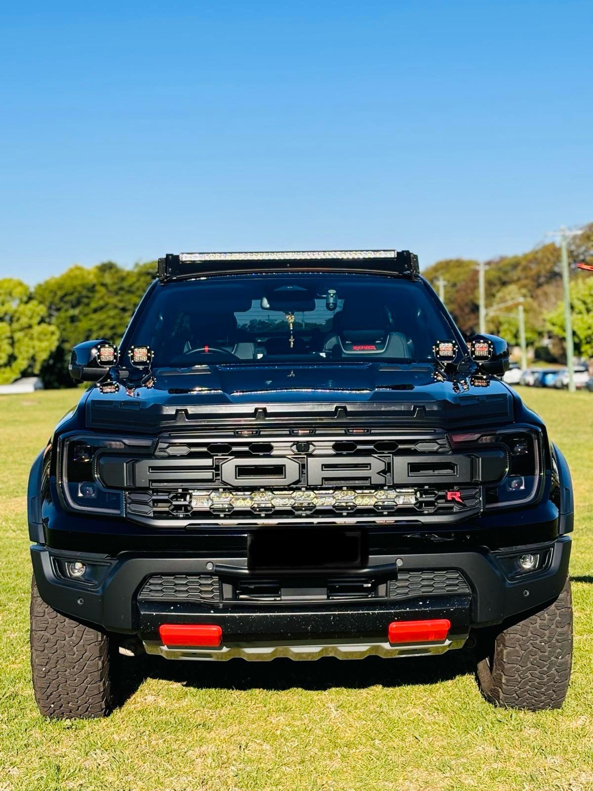 Película protectora para faros de próxima generación de Ford Ranger, Raptor y Everest 2022+: "Negro ahumado"