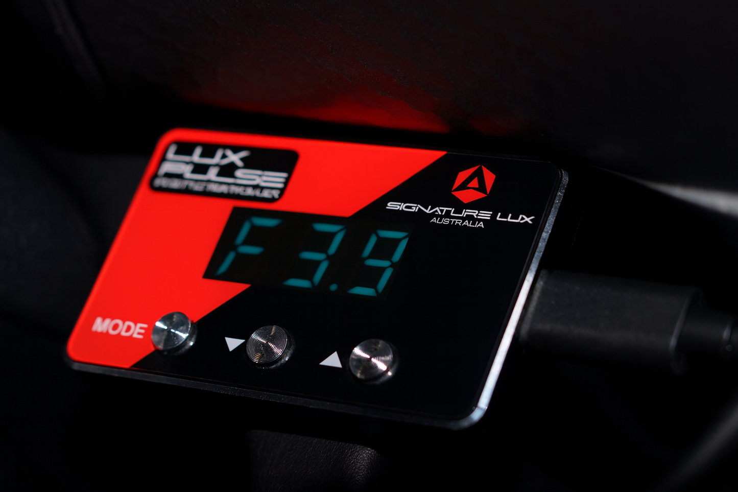 LuxPulse™ LP-T1 Throttle Controller suitable for Next Gen Ranger & Ranger Raptor