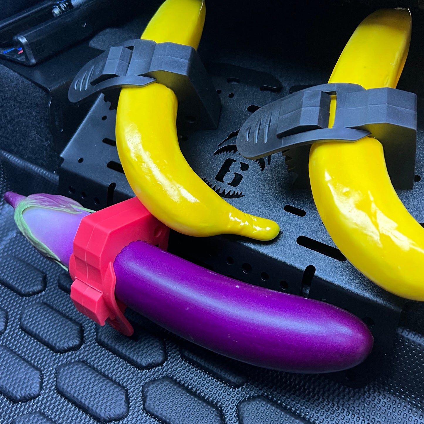 Front Seat Accessory Bracket For BYD Shark 6