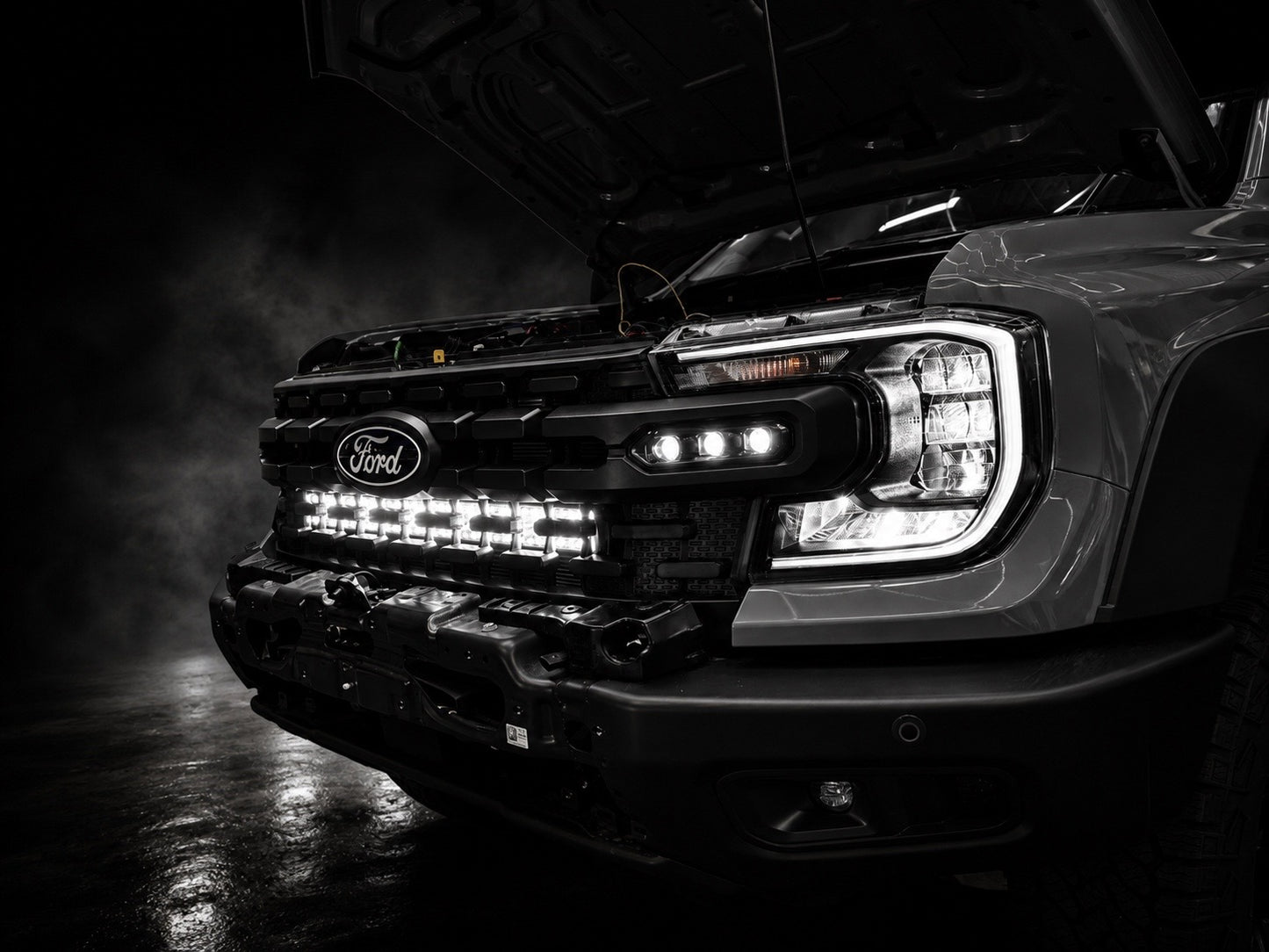 LuxLED™ BlackVeil 32”  Behind-Grille Double-Row LED Light Bar Kit suitable for Ford Ranger Super Duty