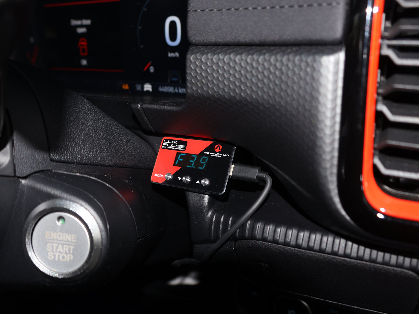 LuxPulse™ LP-T1 Throttle Controller suitable for Next Gen Ranger & Ranger Raptor