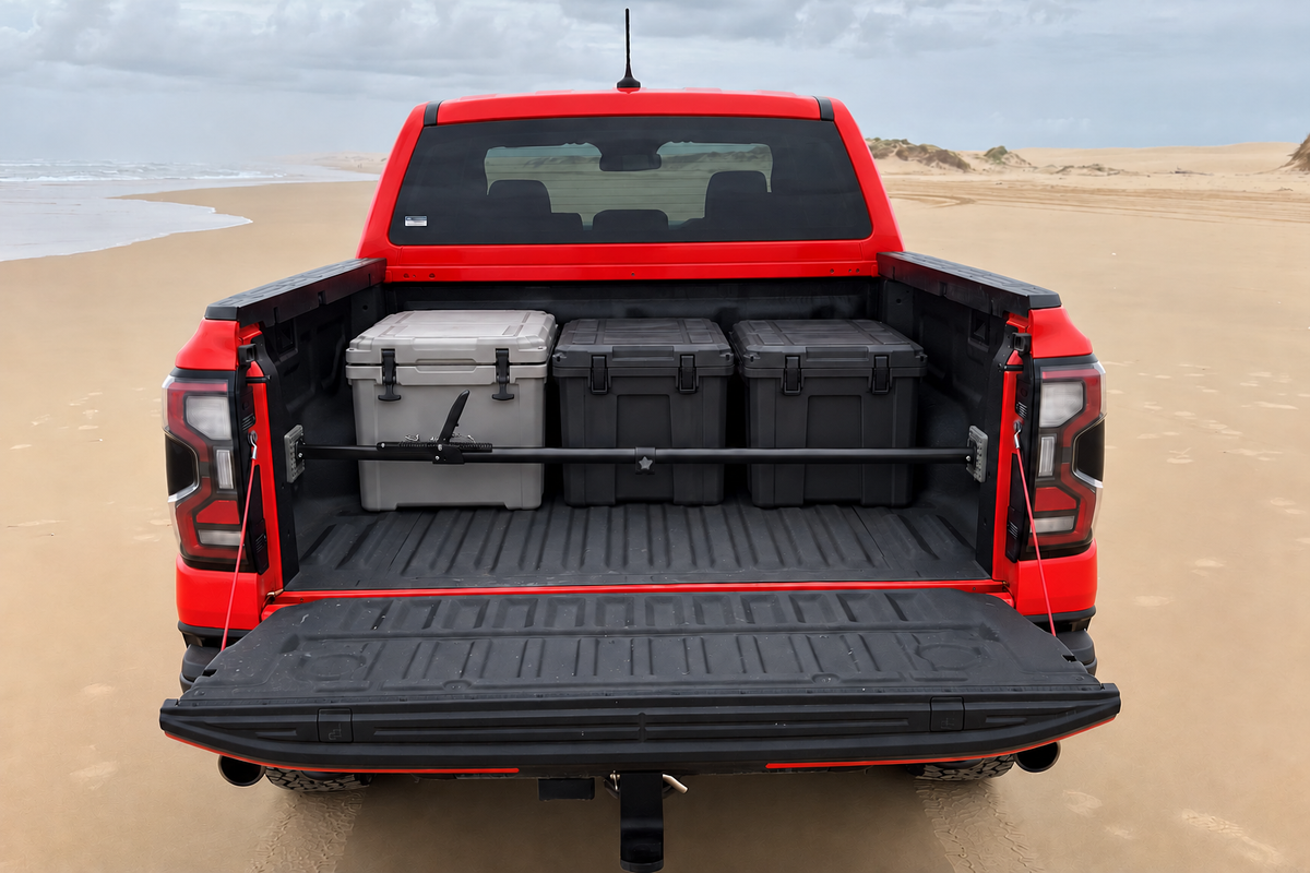 Adjustable Ratcheting Cargo Bar with Divider